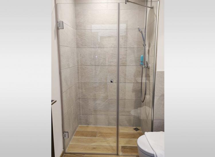 Rahmenlose Duschabtrennungen aus Glas in München von MEINE GLAS DUSCHE