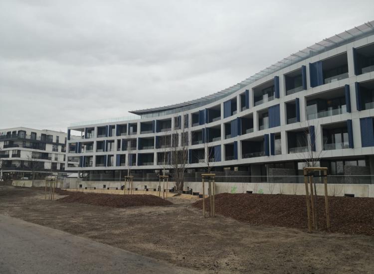 Ganzglasgeländer in Potsdam von GLASAKTIV 